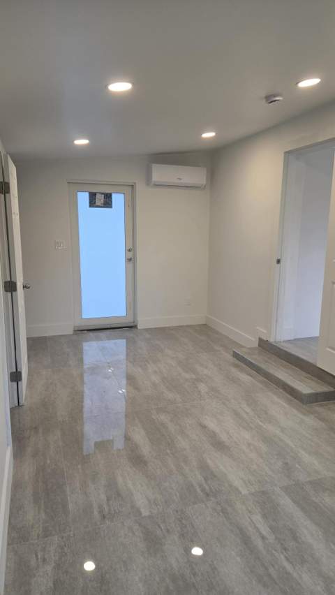 1791 Lauderdale Manor Drive, Fort Lauderdale FL - photo 10 of 17