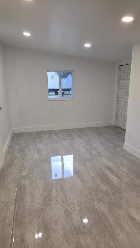 1791 Lauderdale Manor Drive, Fort Lauderdale FL - photo 14 of 17