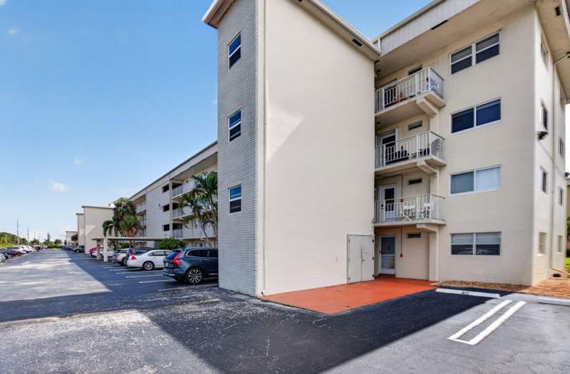 2 bedroom Condominium at 130 NE 26th Avenue #3080, Village Royale On The Green Condo, Boynton Beach — photo 3