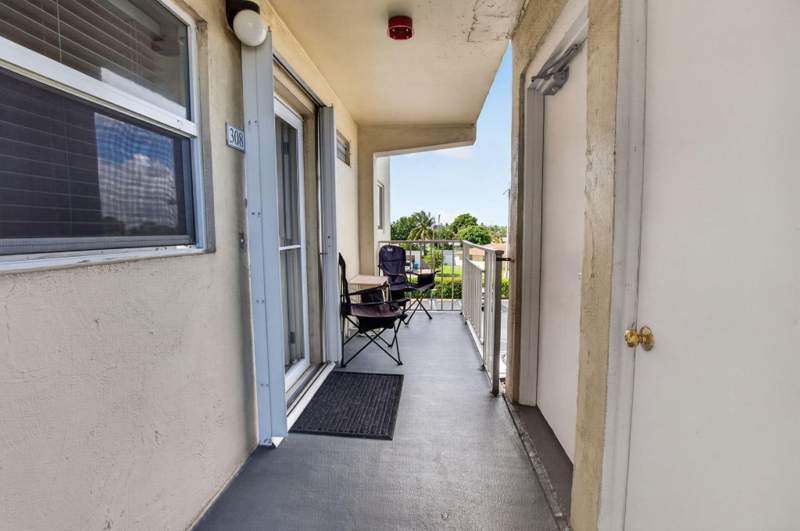 2 bedroom Condominium at 130 NE 26th Avenue #3080, Village Royale On The Green Condo, Boynton Beach — photo 5