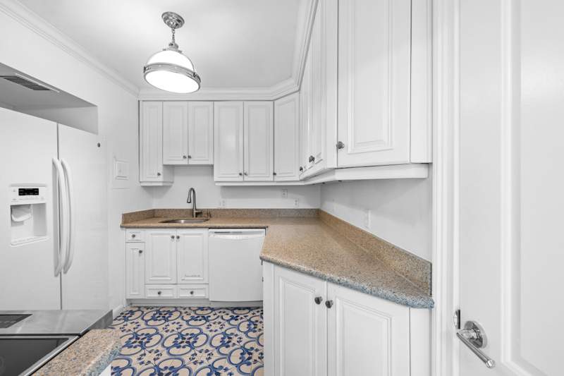 1 bedroom Condominium at 170 N Ocean Boulevard #411, Ocean Towers North Condo, Palm Beach — photo 5