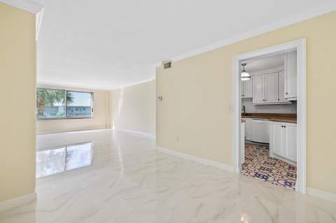 170 N Ocean Boulevard #411, Palm Beach FL - photo 6 of 36