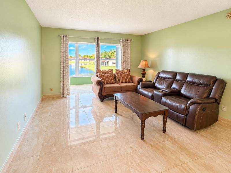 2 bedroom Condominium at 235 Golden River Drive, Golden Lakes Village Condo 12-C, West Palm Beach — photo 4