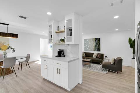 6068 Via Diana, Delray Beach FL - photo 11 of 36