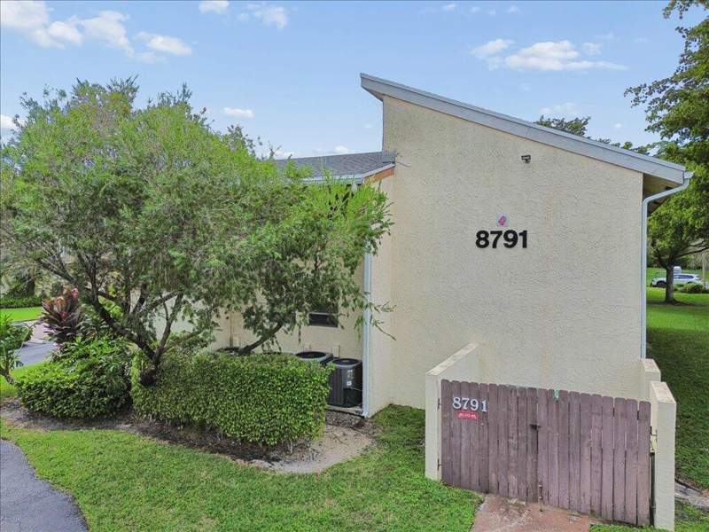 3 bedroom Condominium at 8791 Holly Court #103, Cypress At Woodmont, Tamarac — photo 3