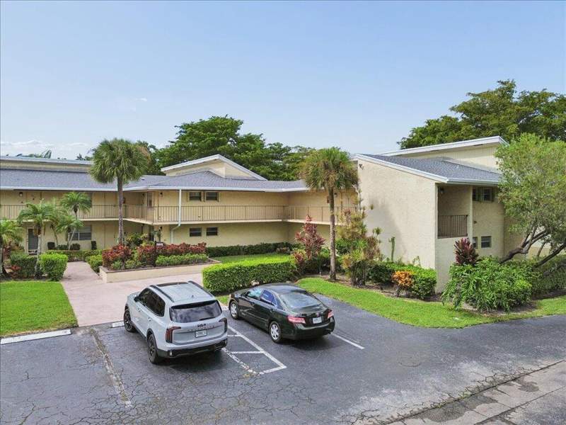 3 bedroom Condominium at 8791 Holly Court #103, Cypress At Woodmont, Tamarac — photo 2