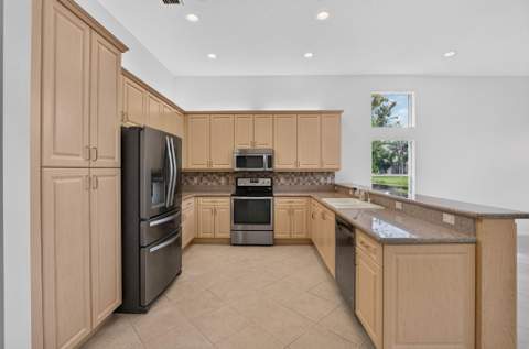 7773 Kingsley Palm Terrace, Lake Worth FL - photo 16 of 53