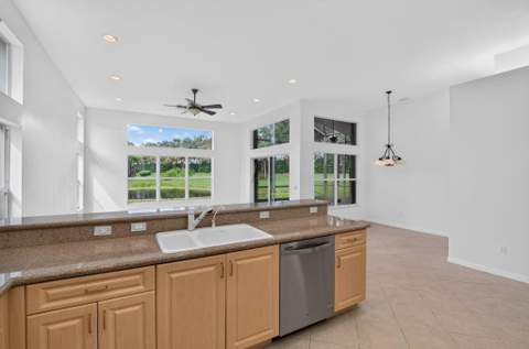 7773 Kingsley Palm Terrace, Lake Worth FL - photo 15 of 53
