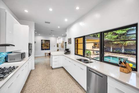 729 NE 19th Avenue, Fort Lauderdale FL - photo 24 of 45