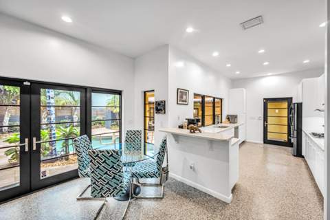 729 NE 19th Avenue, Fort Lauderdale FL - photo 23 of 45