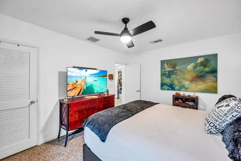 729 NE 19th Avenue, Fort Lauderdale FL - photo 8 of 45