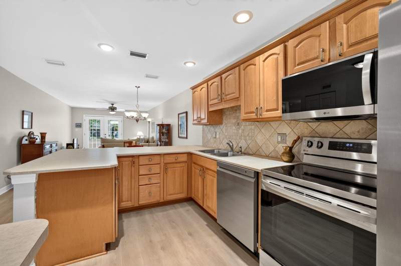 2 bedroom Condominium at 1181 Carlton Court #105, Colonnades Condominium No 8, Fort Pierce — photo 5