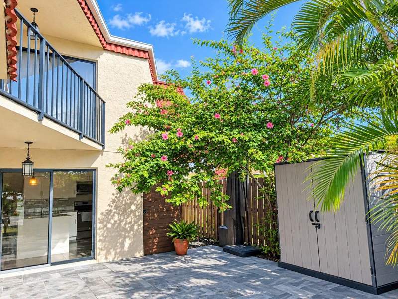 2 bedroom Townhouse at 8377 Trent Court #C, Boca Rio North, Boca Raton — photo 2