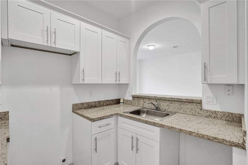 4 bedroom Townhouse at 4908 NW 30th Avenue, Leto Acres, Fort Lauderdale — photo 3