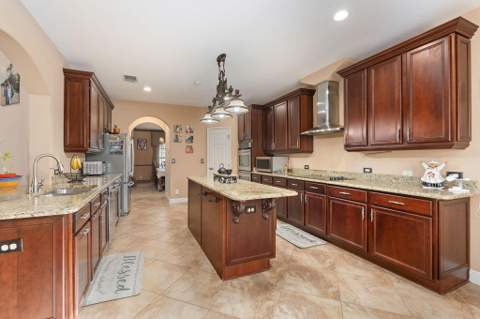2216 NW Diamond Creek Way, Jensen Beach FL - photo 19 of 74