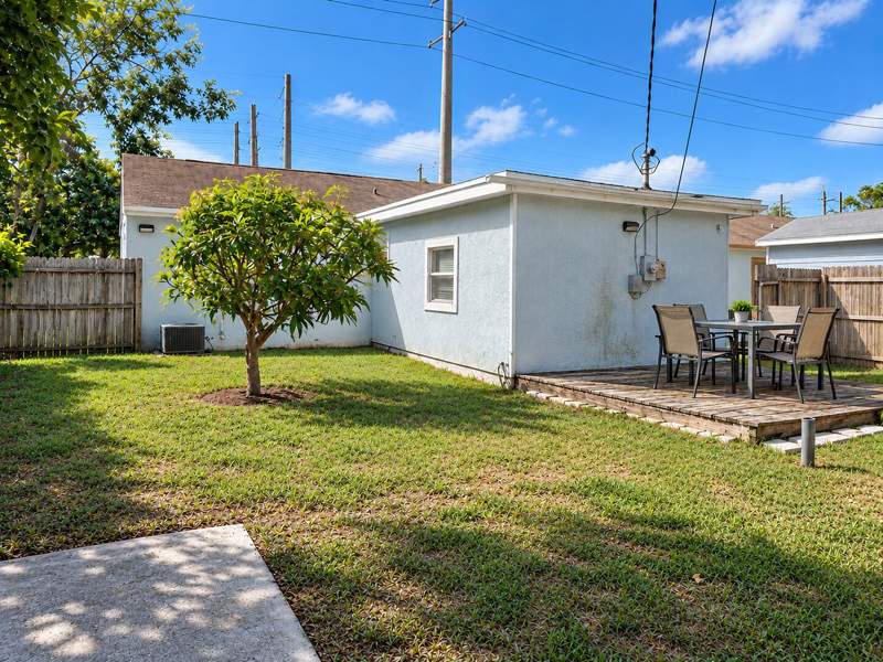 3 bedroom Single Family Residence at 616 W 1st Street, Riviera Beach Heights Add 4, Riviera Beach — photo 3