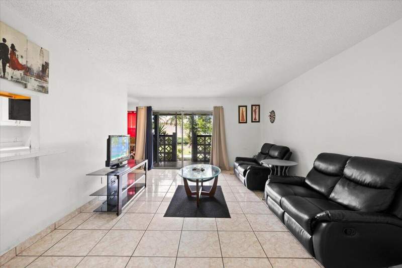 2 bedroom Condominium at 2075 NW 46th Avenue #I102, Newport, Lauderhill — photo 3