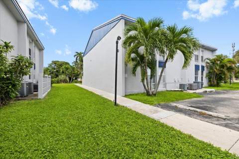 2075 NW 46th Avenue #I102, Lauderhill FL - photo 17 of 19