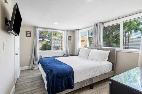 214 Seacrest Lane, Delray Beach FL - photo 20 of 39