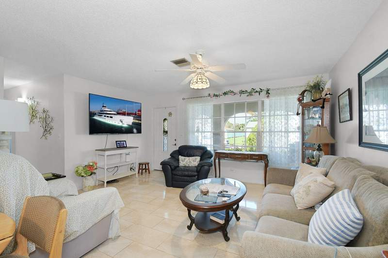 3 bedroom Single Family Residence at 1162 SE Maxwell Lane, South Port St Lucie Unit 5, Port St. Lucie — photo 5
