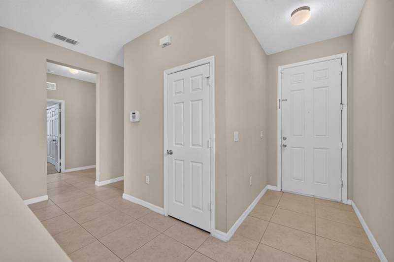 3 bedroom Single Family Residence at 5395 NW Pine Trail Circle, Pine Trace Third Replat, Port St. Lucie — photo 3