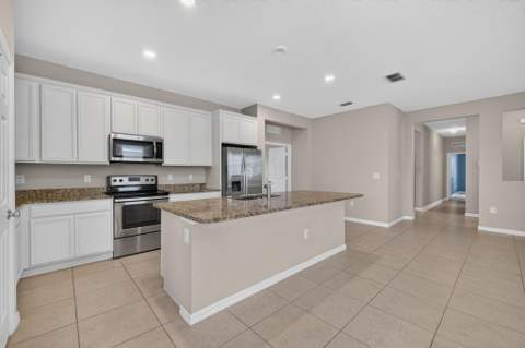 5395 NW Pine Trail Circle, Port St. Lucie FL - photo 10 of 38