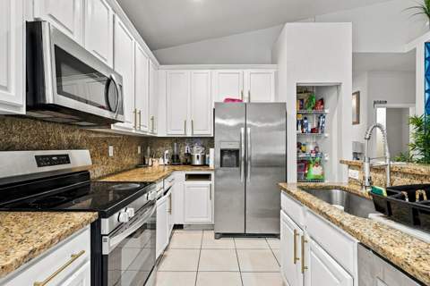 8525 Pine Cay, Royal Palm Beach FL - photo 13 of 46