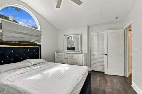 8525 Pine Cay, Royal Palm Beach FL - photo 24 of 46