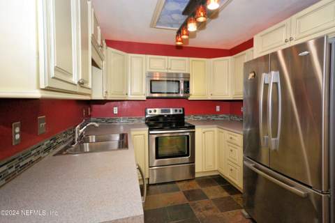 10150 Belle Rive Boulevard #505, Jacksonville FL - photo 12 of 30