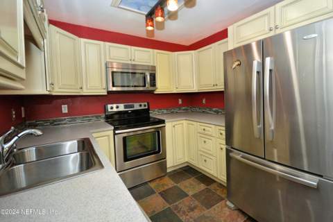 10150 Belle Rive Boulevard #505, Jacksonville FL - photo 14 of 30