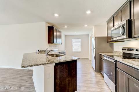 8521 Lake George Circle, Macclenny FL - photo 9 of 31