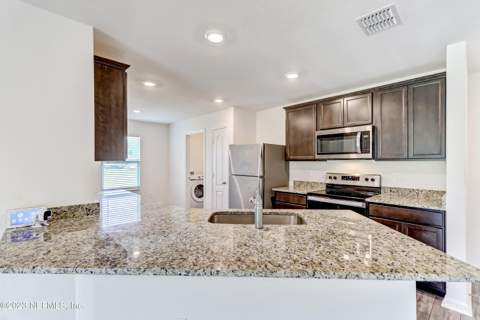 8521 Lake George Circle, Macclenny FL - photo 10 of 31