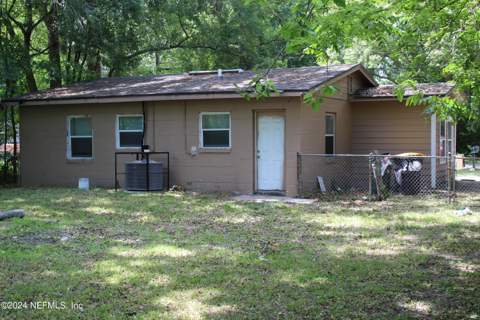 3412 Rockwood Drive, Jacksonville FL - photo 20 of 23