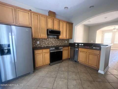13038 Sunset Lake Drive, Jacksonville FL - photo 7 of 23
