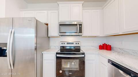 9014 Gifford Drive, Jacksonville FL - photo 8 of 23