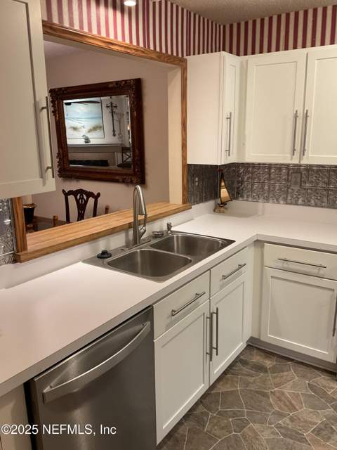 7701 Baymeadows Circle #1072, Jacksonville FL - photo 12 of 28