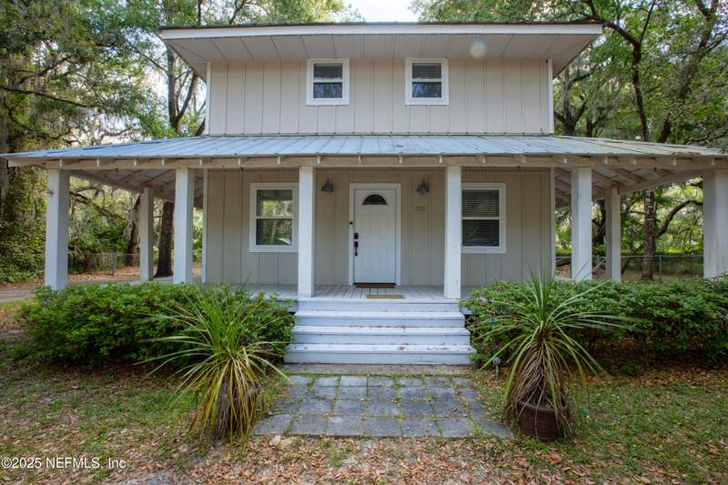 3 bedroom Single Family Residence at 303 SE 3rd Avenue, Seminole Ridge, Melrose — photo 3
