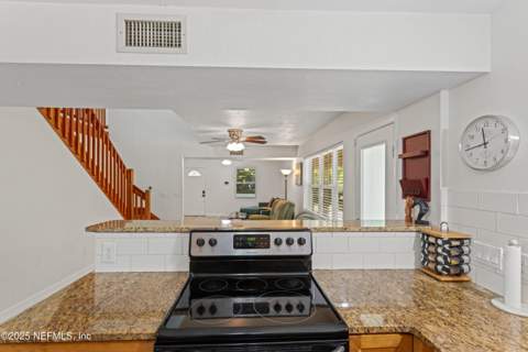 303 SE 3rd Avenue, Melrose FL - photo 14 of 90