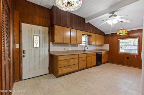 14468 SE County Road 100A, Starke FL - photo 11 of 42