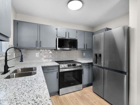 1615 Brook Forest Drive, Jacksonville FL - photo 6 of 25