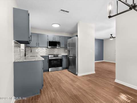 1615 Brook Forest Drive, Jacksonville FL - photo 7 of 25