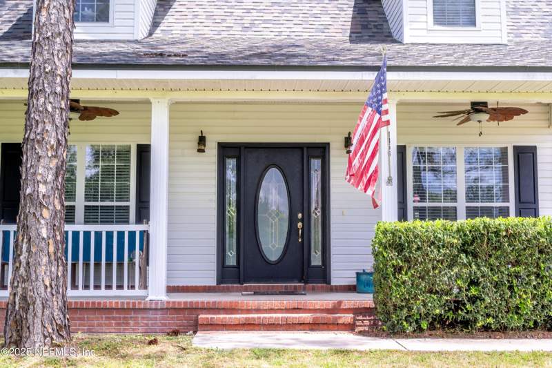 3 bedroom Single Family Residence at 13561 Arnold Rhoden Road, Glen St Mary, Glen St. Mary — photo 5