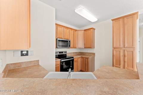7151 Deerfoot Point Circle #11-2, Jacksonville FL - photo 13 of 20