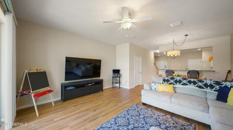 6935 Woody Vine Drive, Jacksonville FL - photo 10 of 42
