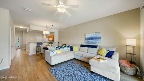 6935 Woody Vine Drive, Jacksonville FL - photo 7 of 42