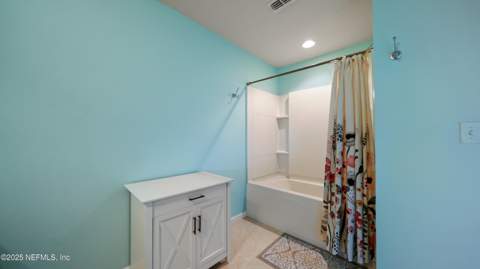 6935 Woody Vine Drive, Jacksonville FL - photo 19 of 42