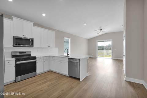 3983 Gareys Ferry Way, Middleburg FL - photo 6 of 25