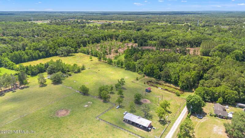 3 bedroom Single Family Residence at 2995 Thunder Road, Middleburg, Middleburg — photo 3