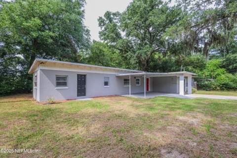 6351 Fabian Drive, Jacksonville FL - photo 7 of 40
