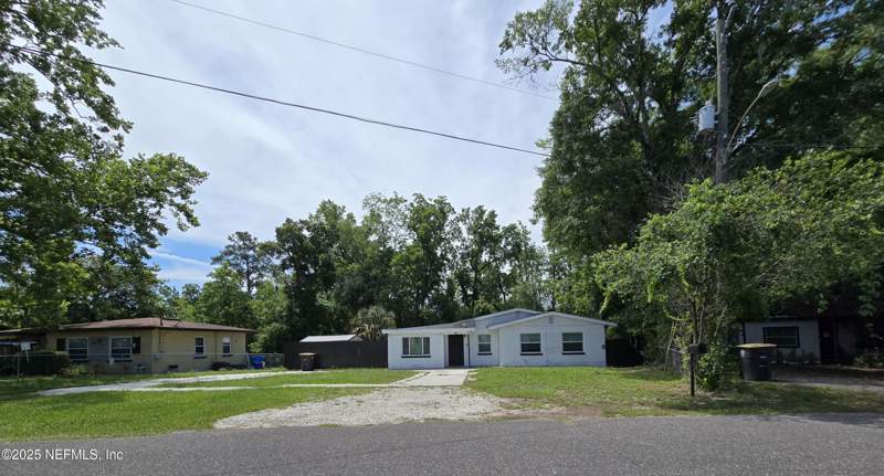 3 bedroom Single Family Residence at 5952 Blackthorn Road, Forrest Brook, Jacksonville — photo 2